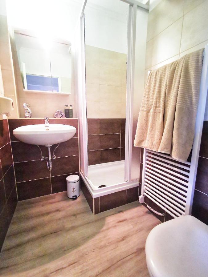 Szin-Aranyhid Apartman Siofok Exterior photo